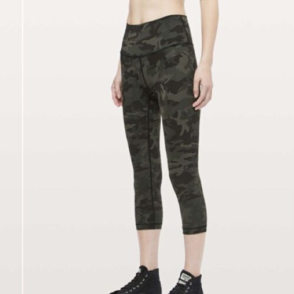 Lululemon Cropped Camo Leggings